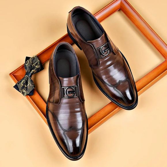 38-48 Men's Casual Business Leather Shoes Cover Feet Embroidered Pointed Scalp Shoes Comfortable Wear-resistant Dress Shoes Men